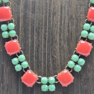 J. Crew Green Coral Color Necklace Gold Tone Link Statement Costume Fashion